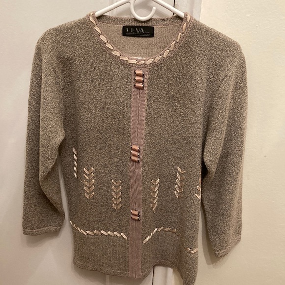 Women tops. Size M. Made in China. Tan color. - Picture 1 of 2